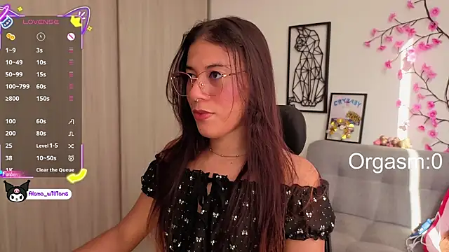 1Alana W online show from June 12, 2026, 12:48 pm