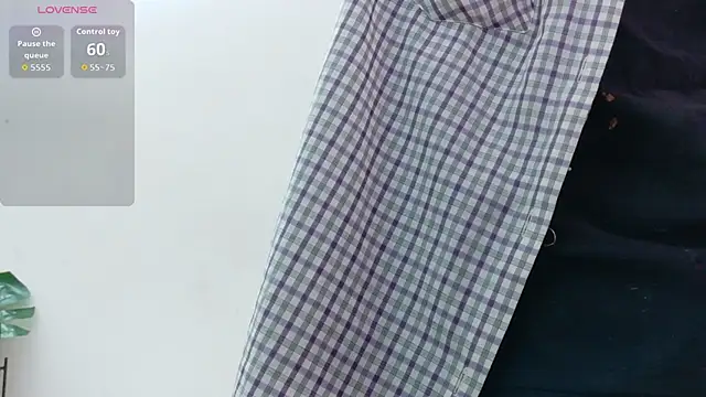 yourcuteneighbourr online show from December 17, 2025, 3:01 am