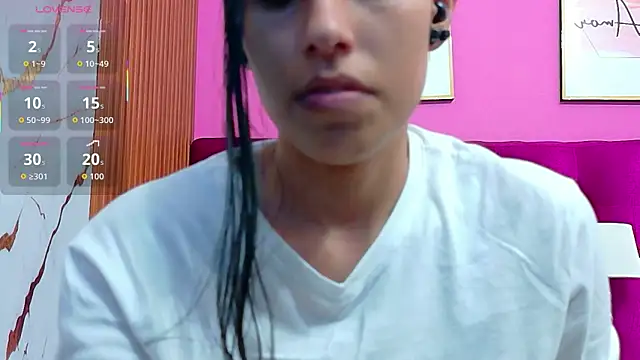 yourcuteneighbourr online show from May 20, 2026, 3:02 am