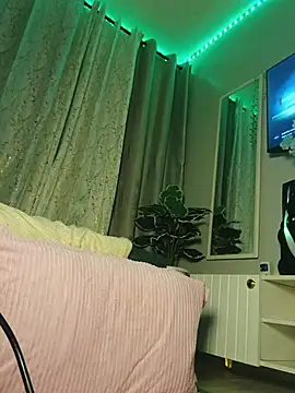 C-yoyo online show from June 25, 2026, 2:44 am