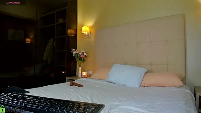 Valerie Woods online show from February 27, 2026, 1:16 am