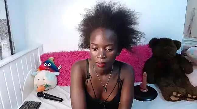 Tee Raven online show from February 14, 2025, 9:10 pm