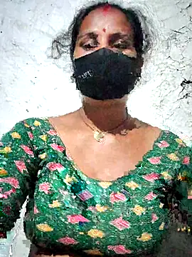 Snapshot of Hey_Ziya chatting on September 18, 2025, 10:34 pm Hey Ziya online show from September 18, 2025, 10:34 pm