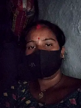 Snapshot of Hey_Ziya chatting on October 9, 2025, 9:13 pm Hey Ziya online show from October 9, 2025, 9:13 pm