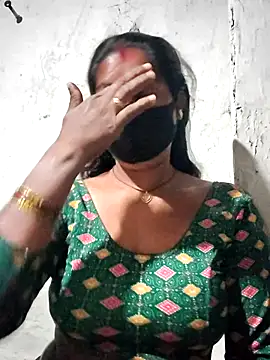 Snapshot of Hey_Ziya chatting on October 19, 2025, 9:26 pm Hey Ziya online show from October 19, 2025, 9:26 pm