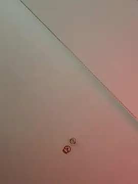 gurlnips online show from May 3, 2026, 8:59 pm
