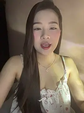 Snapshot of Bae1103 chatting on May 31, 2026, 7:04 am Bae1103 online show from May 31, 2026, 7:04 am