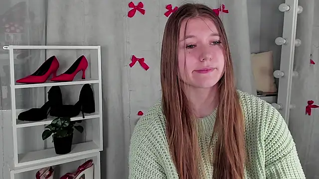 Snapshot of Rebecca_Kelly chatting on January 18, 2025, 12:35 am Rebecca Kelly online show from January 18, 2025, 12:35 am