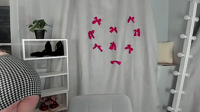 Snapshot of Rebecca_Kelly chatting on February 3, 2025, 6:28 pm Rebecca Kelly online show from February 3, 2025, 6:28 pm