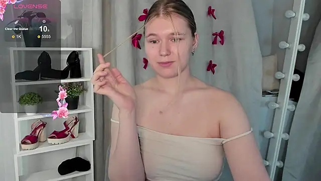 Snapshot of Rebecca_Kelly chatting on February 6, 2025, 9:38 pm Rebecca Kelly online show from February 6, 2025, 9:38 pm