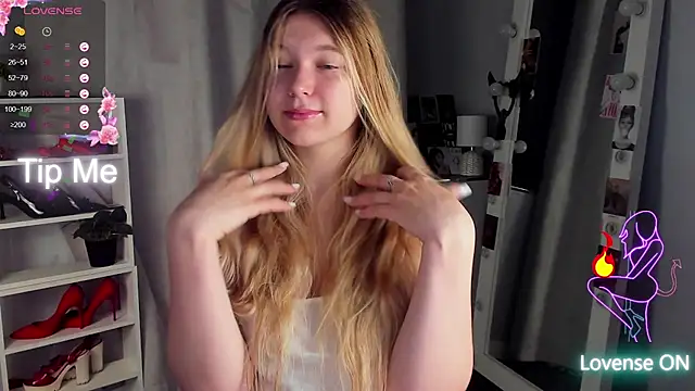 Rebecca Kelly online show from September 28, 2025, 1:55 am