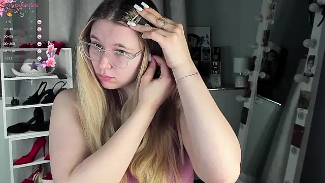 Snapshot of Rebecca_Kelly chatting on February 17, 2026, 2:30 am Rebecca Kelly online show from February 17, 2026, 2:30 am