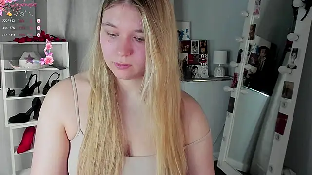 Snapshot of Rebecca_Kelly chatting on March 11, 2026, 2:28 am Rebecca Kelly online show from March 11, 2026, 2:28 am