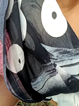 Cute Suhani online show from September 25, 2025, 1:31 am