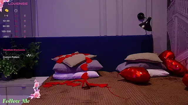 Liv Fay online show from February 6, 2025, 1:32 pm