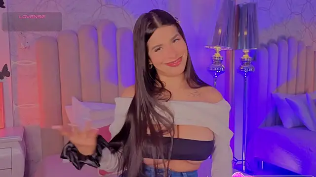 Iara Smith1 online show from March 13, 2026, 12:23 pm