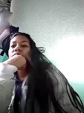 Tiphanydirty3 online show from February 6, 2025, 10:21 pm