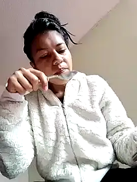 Tiphanydirty3 online show from February 11, 2025, 6:01 pm