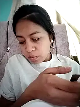 Tiphanydirty3 online show from March 13, 2025, 3:17 pm