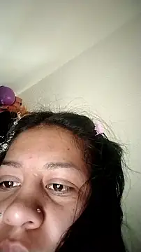 Tiphanydirty3 online show from September 18, 2025, 4:09 pm