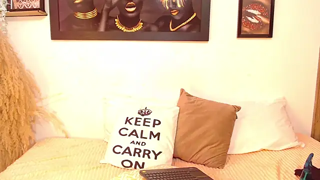 NahomyAndrews online show from October 22, 2025, 2:39 pm