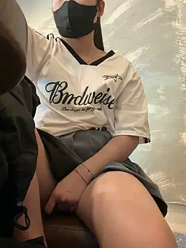 Snapshot of Tina_995 chatting on October 27, 2025, 5:11 am Tina 995 online show from October 27, 2025, 5:11 am