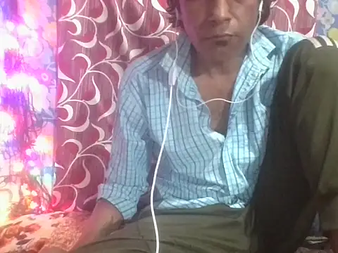 Snapshot of Bangingchick chatting on October 27, 2025, 11:47 am Bangingchick online show from October 27, 2025, 11:47 am