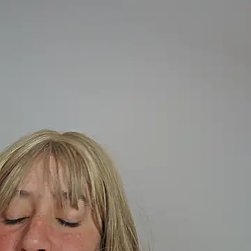 Massa8 online show from November 22, 2025, 4:11 am