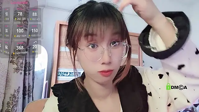 Snapshot of Lili_666 chatting on January 17, 2025, 2:29 am Lili 666 online show from January 17, 2025, 2:29 am