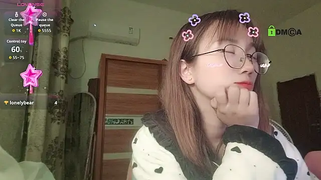 Lili 666 online show from February 6, 2026, 7:50 pm