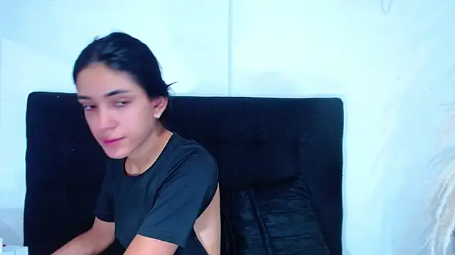 Snapshot of srta_luciana chatting on June 19, 2026, 12:09 pm srta luciana online show from June 19, 2026, 12:09 pm