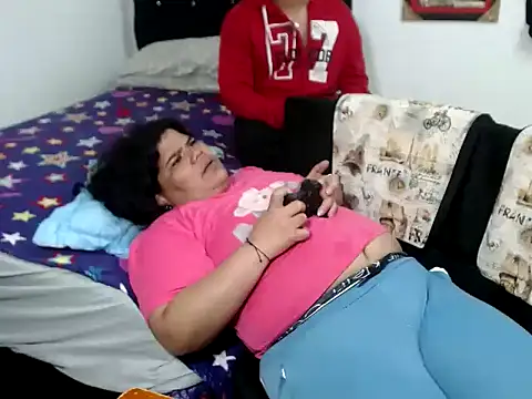 Snapshot of Boycuriousxxx chatting on October 13, 2025, 11:27 pm Boycuriousxxx online show from October 13, 2025, 11:27 pm