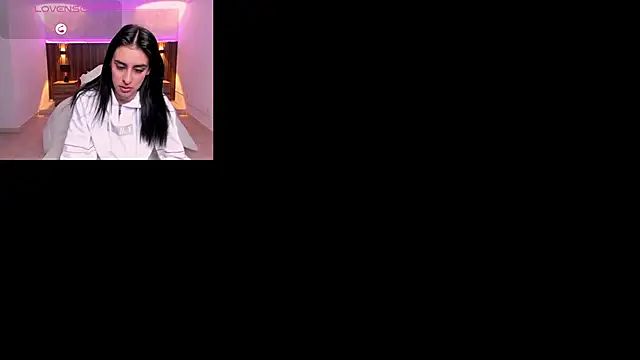 karlaa james online show from March 30, 2026, 11:11 am