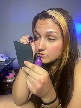 saray gomez22 online show from November 3, 2025, 2:02 am