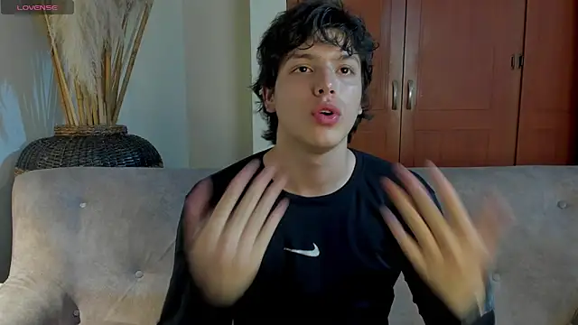 Snapshot of bravoboreal chatting on September 25, 2025, 8:12 pm bravoboreal online show from September 25, 2025, 8:12 pm