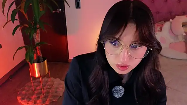 Snapshot of eimy22 chatting on January 24, 2025, 11:02 pm eimy22 online show from January 24, 2025, 11:02 pm