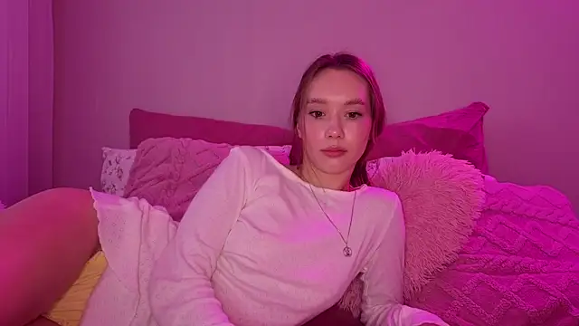 KateVon online show from October 2, 2025, 1:29 pm