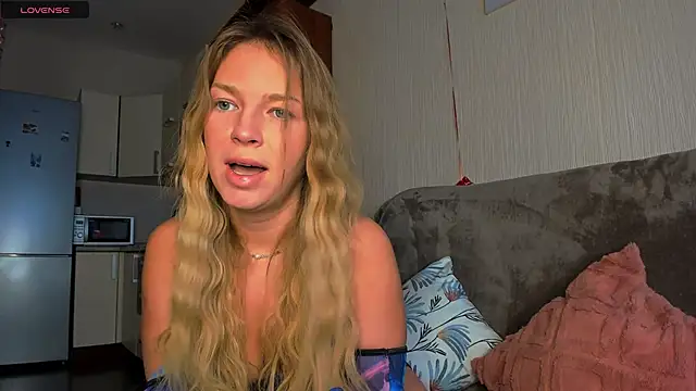 Snapshot of Jeanne_Williams chatting on March 16, 2025, 3:36 am Jeanne Williams online show from March 16, 2025, 3:36 am