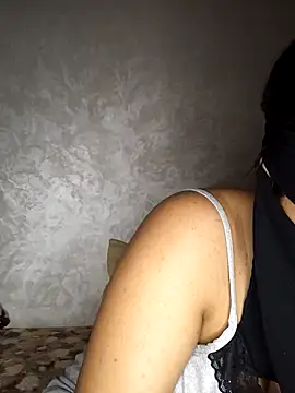 Snapshot of Narimane_maroc chatting on October 13, 2025, 2:44 am Narimane maroc online show from October 13, 2025, 2:44 am