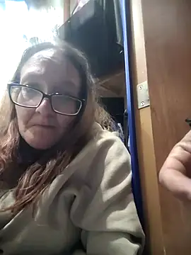 Snapshot of ILUV2TUCHMYKITTY chatting on October 14, 2025, 2:07 pm ILUV2TUCHMYKITTY online show from October 14, 2025, 2:07 pm