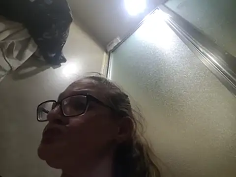 Snapshot of ILUV2TUCHMYKITTY chatting on November 24, 2025, 12:38 pm ILUV2TUCHMYKITTY online show from November 24, 2025, 12:38 pm