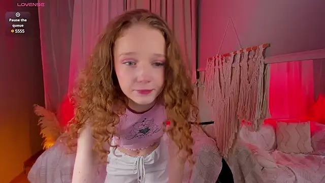  Rose Charming  online show from December 8, 2024, 4:50 pm