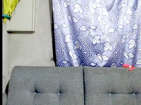 Snapshot of dirtyxgirlxxxschoolgirl chatting on March 31, 2026, 10:04 am dirtyxgirlxxxschoolgirl online show from March 31, 2026, 10:04 am