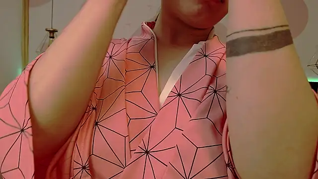 Snapshot of DanniAbbey chatting on March 24, 2026, 12:10 pm DanniAbbey online show from March 24, 2026, 12:10 pm