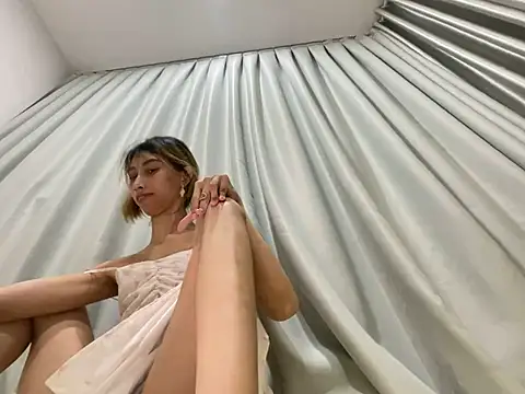 Snapshot of cave18hot chatting on February 24, 2025, 2:15 pm cave18hot online show from February 24, 2025, 2:15 pm
