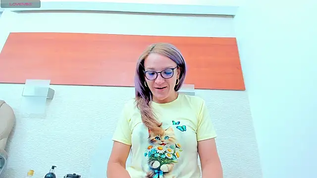 Snapshot of maddy_cartter chatting on April 27, 2026, 11:19 am maddy cartter online show from April 27, 2026, 11:19 am