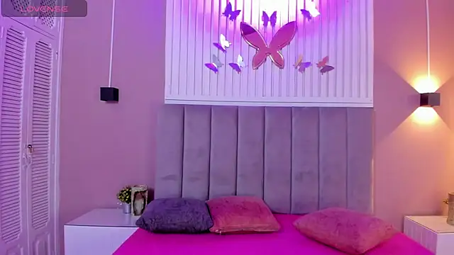 diosa cristal online show from January 5, 2025, 3:22 am