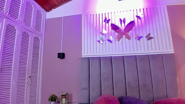 diosa cristal online show from January 11, 2025, 3:23 am