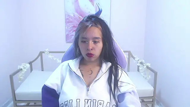 Mia Lopez  online show from December 9, 2024, 9:26 pm