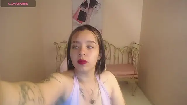 Mia Lopez  online show from January 8, 2025, 9:53 am